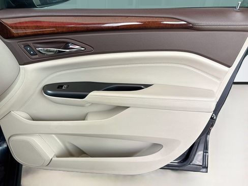 Used 2015 Cadillac SRX Luxury w/ Driver Awareness Package FWD image 25