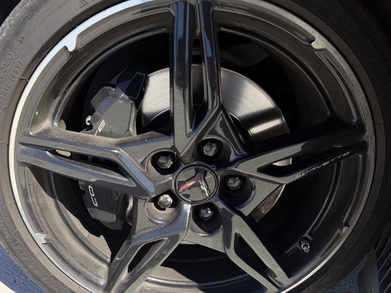 Used 2023 Chevrolet Corvette Stingray Coupe w/ Z51 Performance Package RWD image 9
