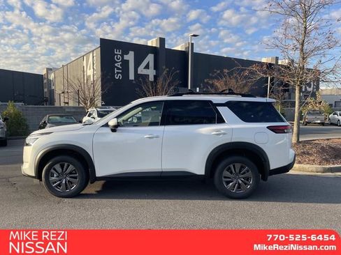 New 2025 Nissan Pathfinder SV image 5