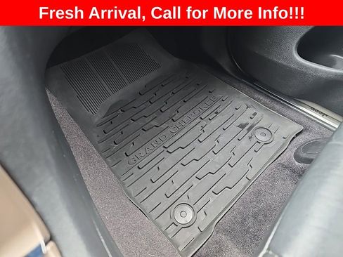 Used 2017 Jeep Grand Cherokee Limited AWD/4WD image 11