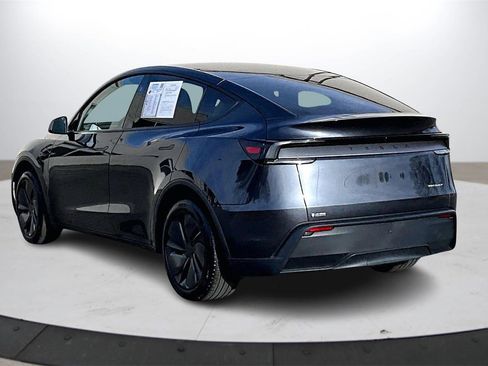 Used 2026 Tesla Model Y AWD image 6