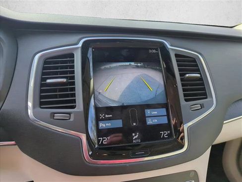 Used 2020 Volvo XC90 T5 Momentum w/ Protection Package Premier image 13