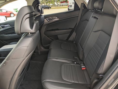 Certified 2023 Kia Sportage SX image 12