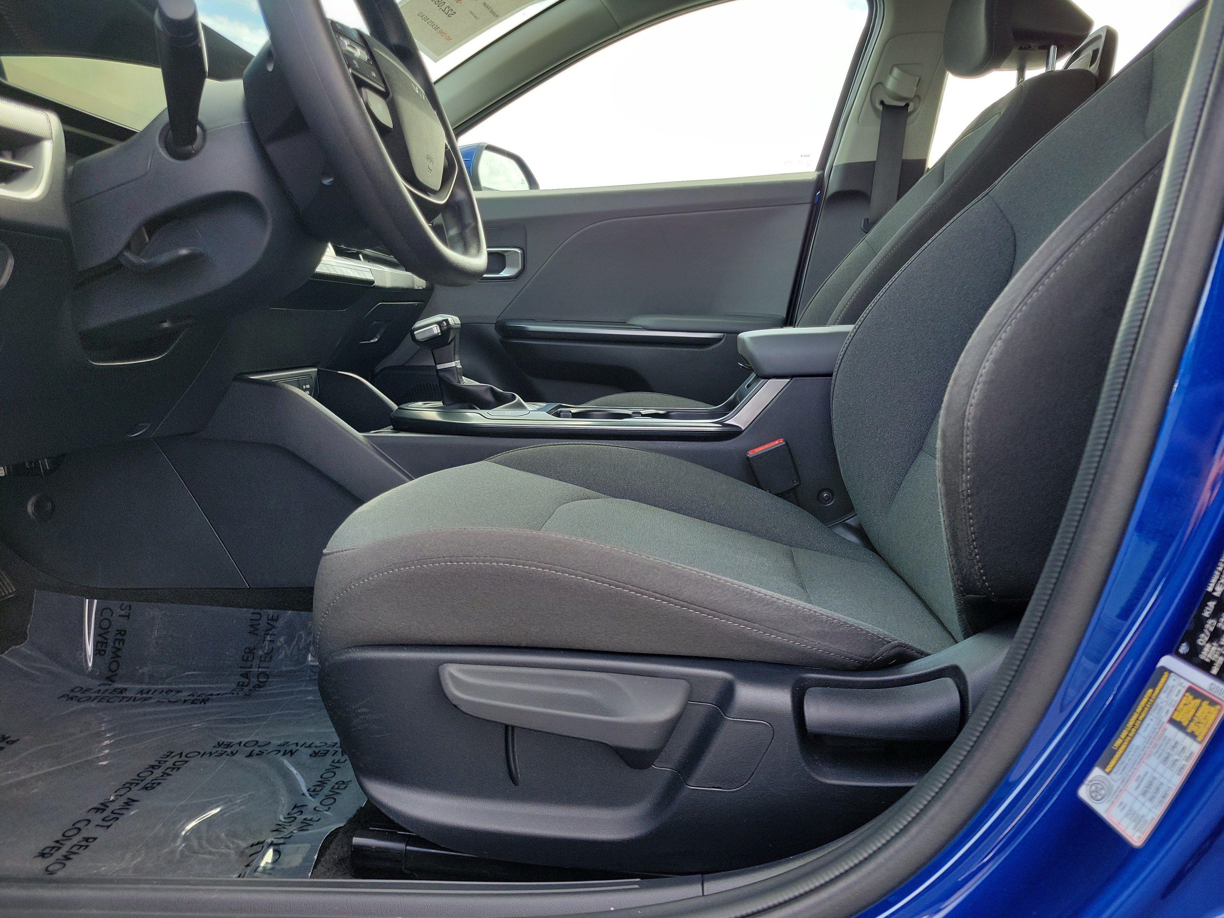 Used 2025 Kia K4 FWD image 16