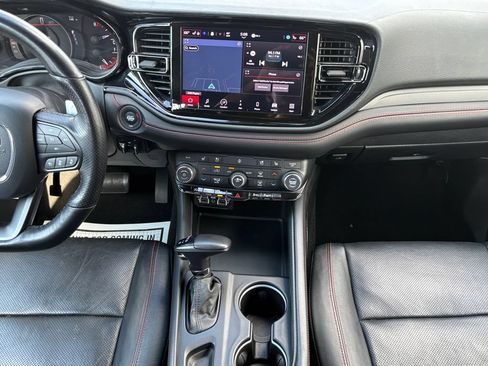 Used 2024 Dodge Durango GT RWD image 16