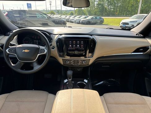 Used 2022 Chevrolet Traverse LS FWD image 23