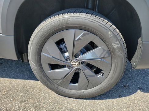 New 2026 Volkswagen Taos S FWD image 22
