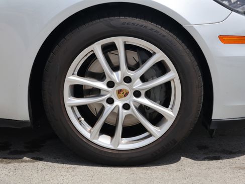 Used 2017 Porsche Panamera 4S image 11