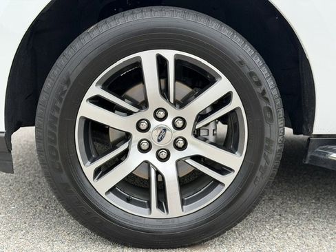 Used 2022 Ford Expedition Max Limited RWD image 9