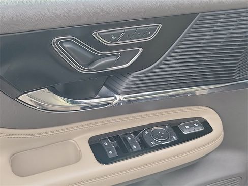 Certified 2021 Lincoln Corsair Standard w/ Premium Package image 19