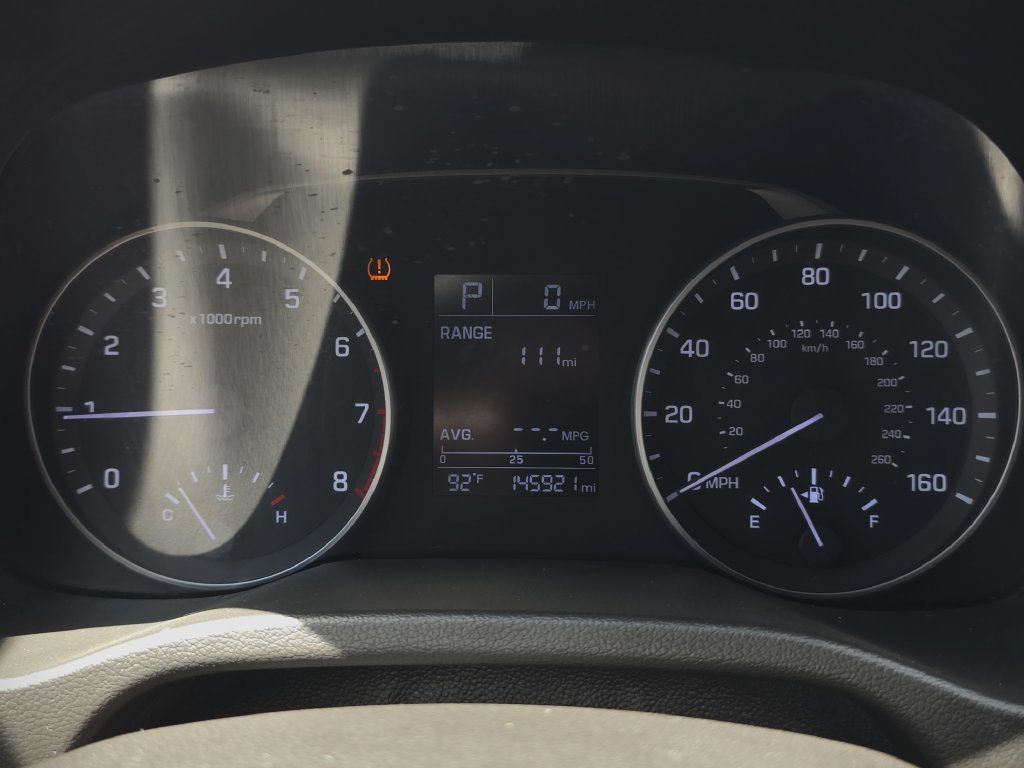Used 2017 Hyundai Elantra SE FWD image 21