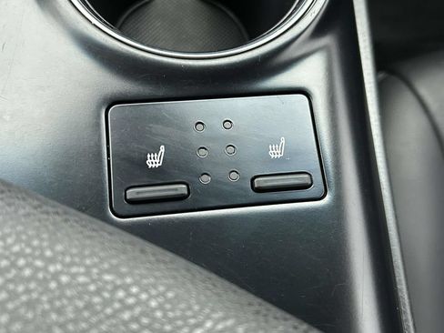 Used 2018 Toyota Camry XSE FWD image 18