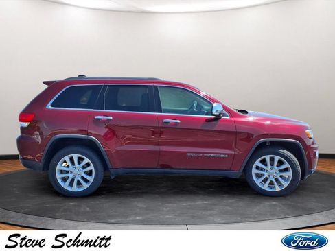 Used 2017 Jeep Grand Cherokee Limited w/ Trailer Tow Group IV AWD/4WD image 26