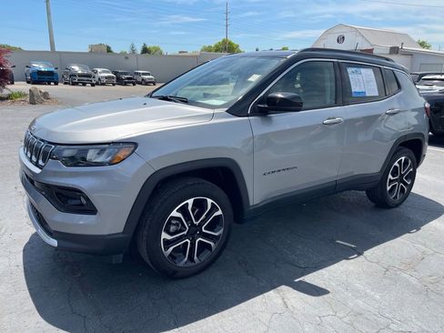 Used 2022 Jeep Compass Limited AWD/4WD image 2
