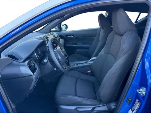 Used 2018 Toyota C-HR XLE image 9