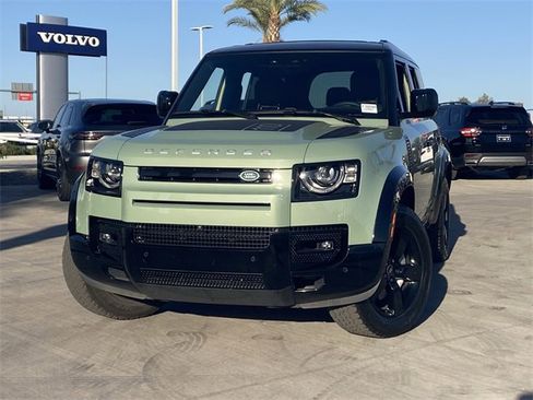 Used 2023 Land Rover Defender 110 75th Limited Edition image 3