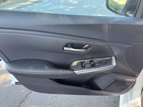 New 2025 Nissan Sentra SR image 17