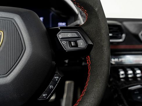 Used 2018 Lamborghini Huracan Performante AWD/4WD image 47