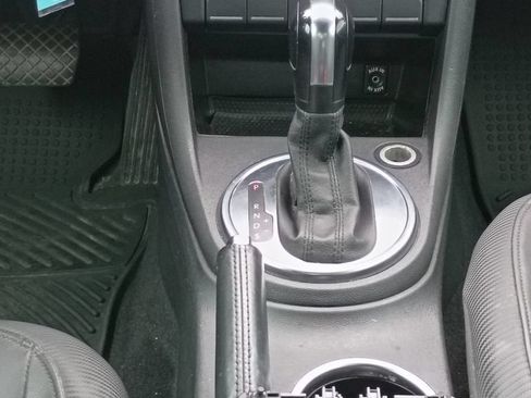 Used 2013 Volkswagen Beetle 2.5 FWD image 18