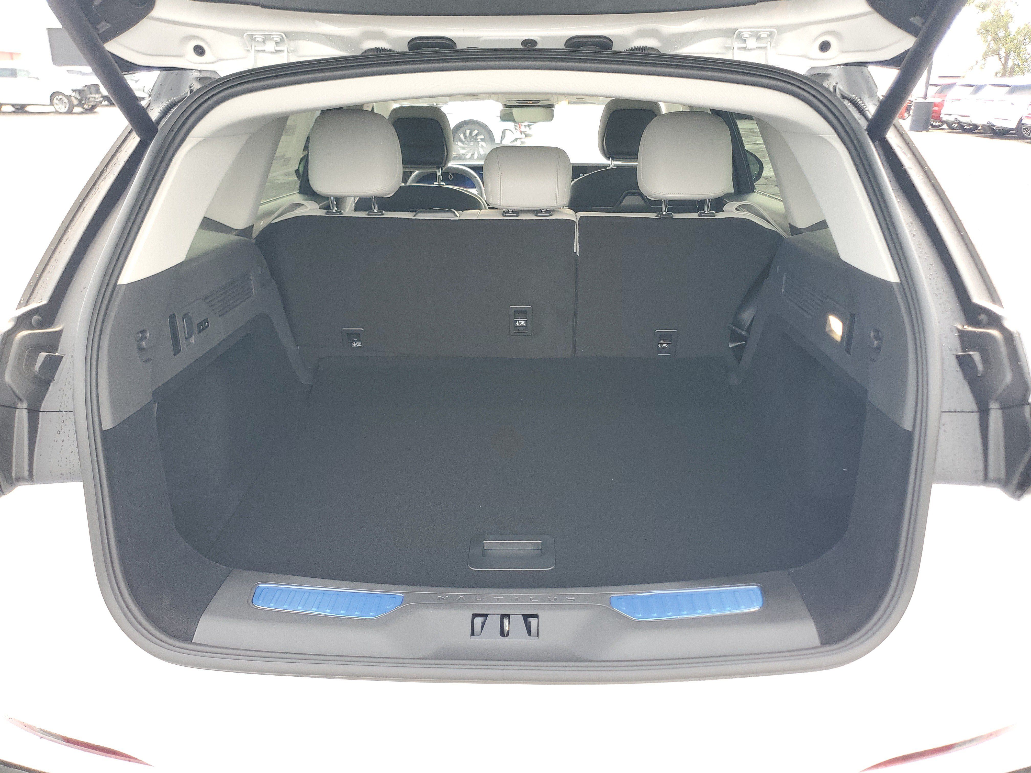 New 2026 Lincoln Nautilus Reserve AWD/4WD image 33