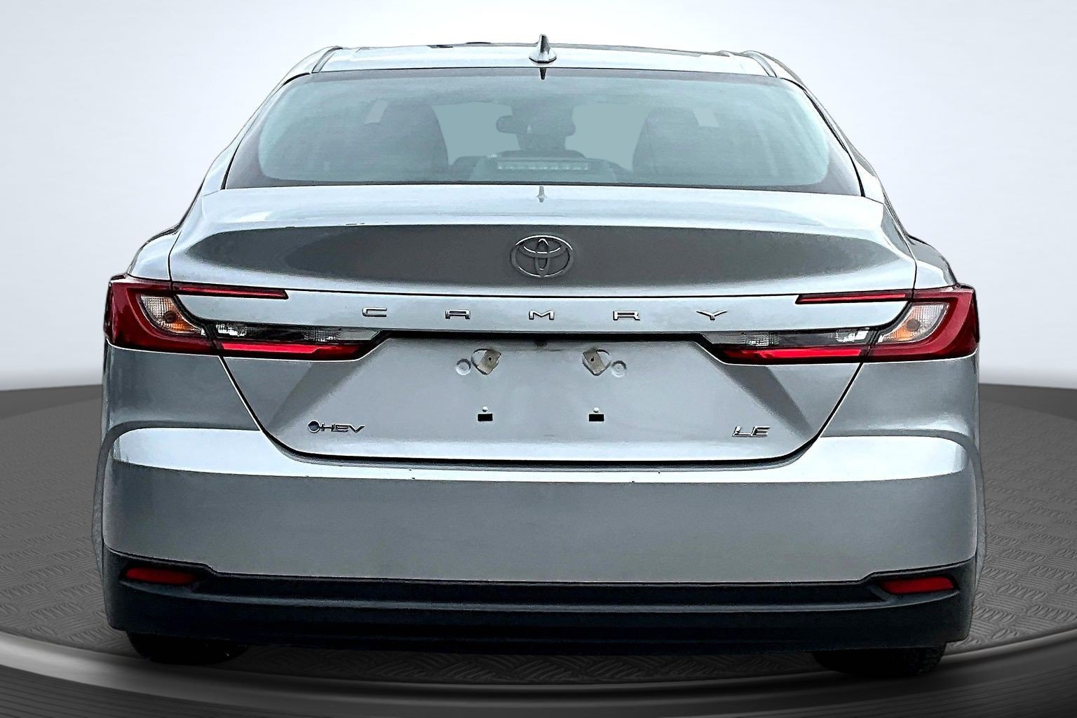 Used 2025 Toyota Camry LE FWD image 4