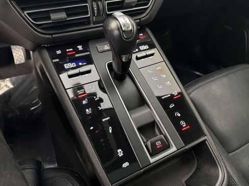 Used 2022 Porsche Macan S AWD/4WD image 8
