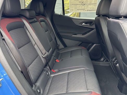 New 2026 Chevrolet Equinox RS w/ Convenience Package III FWD image 5