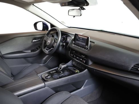 Used 2023 Nissan Rogue SV AWD/4WD image 8