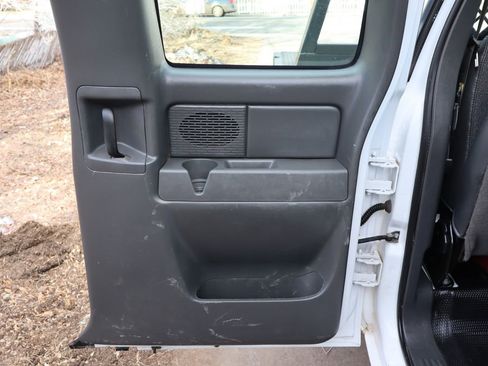 Used 2007 GMC Sierra 3500 W/T w/ Heavy-Duty Power Package image 22