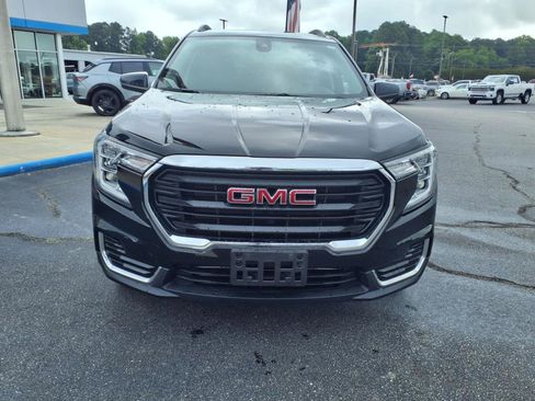Used 2022 GMC Terrain SLE w/ Driver Convenience Package image 2