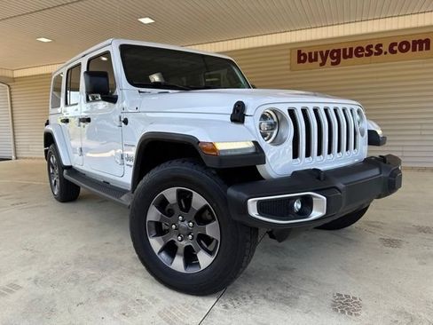 Used 2018 Jeep Wrangler Unlimited Sahara w/ Cold Weather Group AWD/4WD image 2