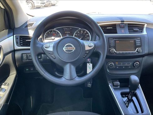 Used 2018 Nissan Sentra S image 8