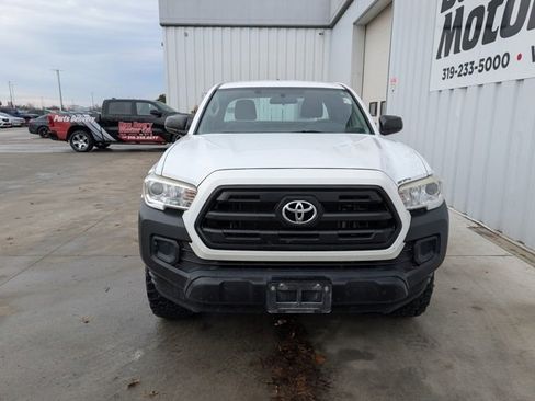 Used 2016 Toyota Tacoma SR image 19