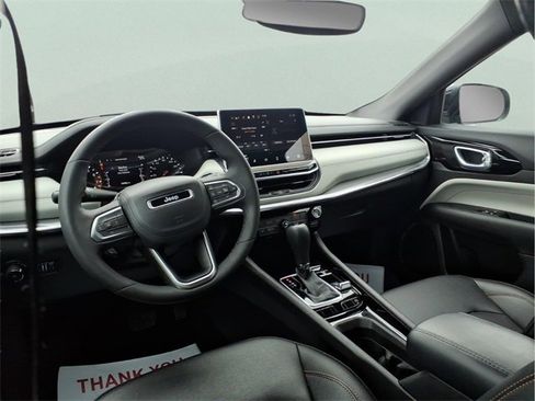 Certified 2024 Jeep Compass Limited image 11