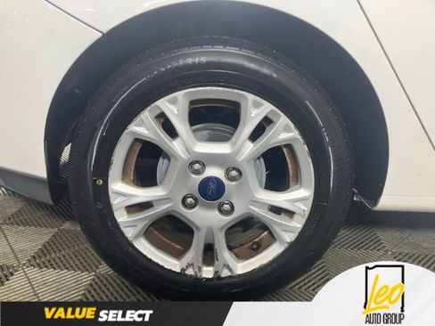 Used 2015 Ford Fiesta SE FWD image 25
