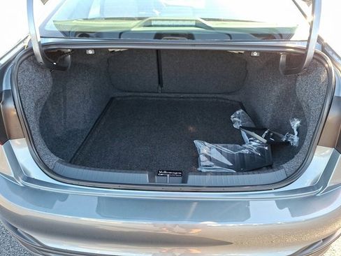 Certified 2023 Volkswagen Jetta Sport image 32