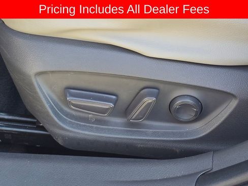 Used 2020 Toyota Camry SE FWD image 24