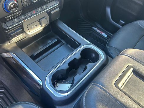 Used 2019 Chevrolet Silverado 1500 RST image 35