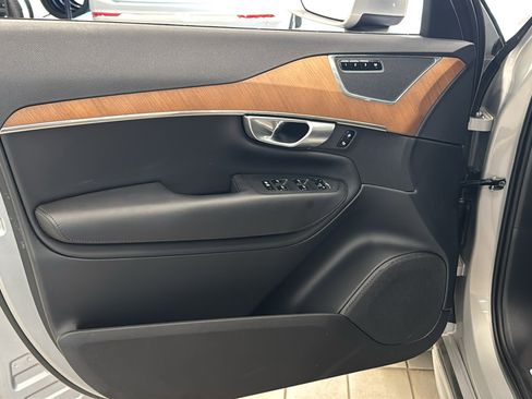 Used 2024 Volvo XC90 B6 Plus AWD/4WD image 21