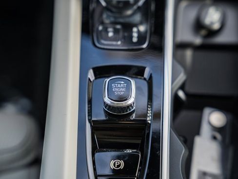 New 2026 Volvo XC60 B5 Ultra w/ Protection Package Premier image 23