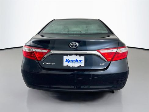 Used 2017 Toyota Camry LE image 5