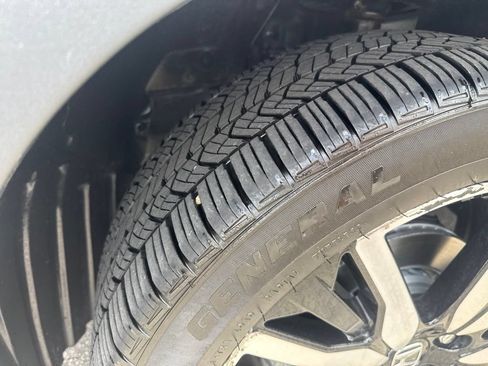 Used 2019 Honda Pilot Touring image 43