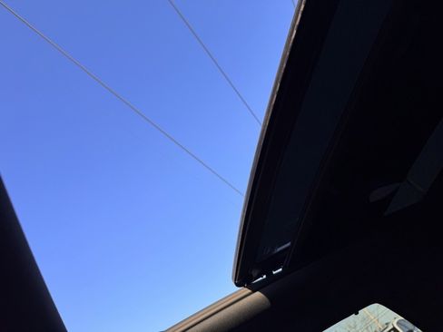 Used 2023 Genesis GV70 2.5T w/ Advanced Package image 22