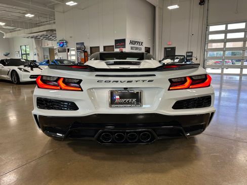 Used 2026 Chevrolet Corvette Z06 w/ Stealth Interior Trim Package RWD image 14