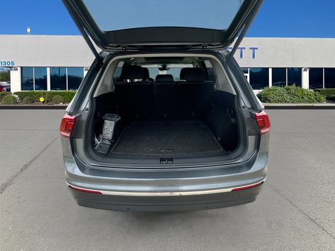 Used 2020 Volkswagen Tiguan SEL image 26