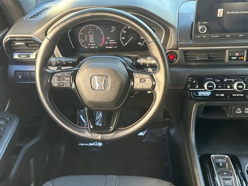 Used 2023 Honda Pilot Sport image 27