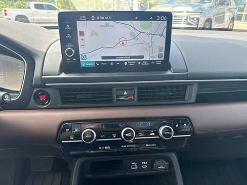Used 2025 Honda Pilot Elite image 19