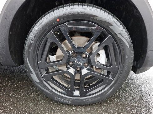 Certified 2024 Kia Telluride EX X-Line image 8