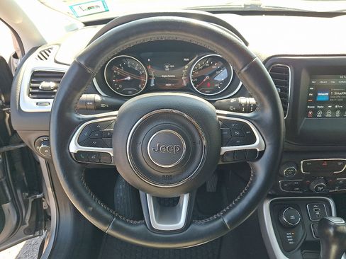 Used 2019 Jeep Compass Latitude w/ Popular Equipment Group AWD/4WD image 19