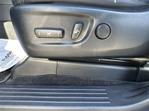 Used 2016 Lexus GX 460 image 12